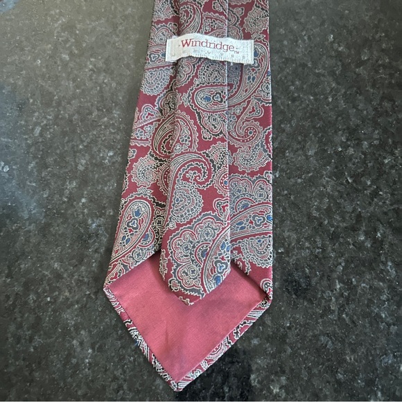 WINDRIDGE Men's Neck Tie Red & Brown Paisley 57"L x 3.5"W - Picture 5 of 8